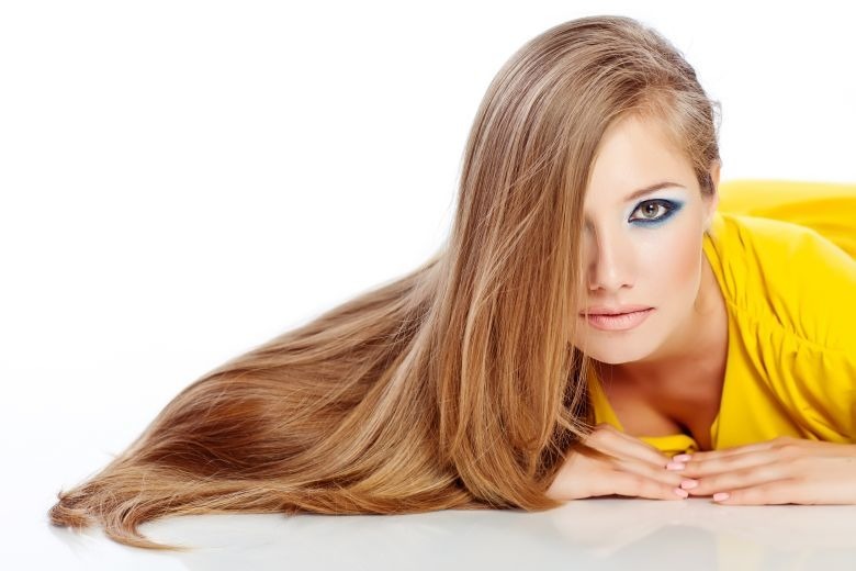 Haarpflege mit Ölen: Spenden die Öle den Haaren Feuchtigkeit? 